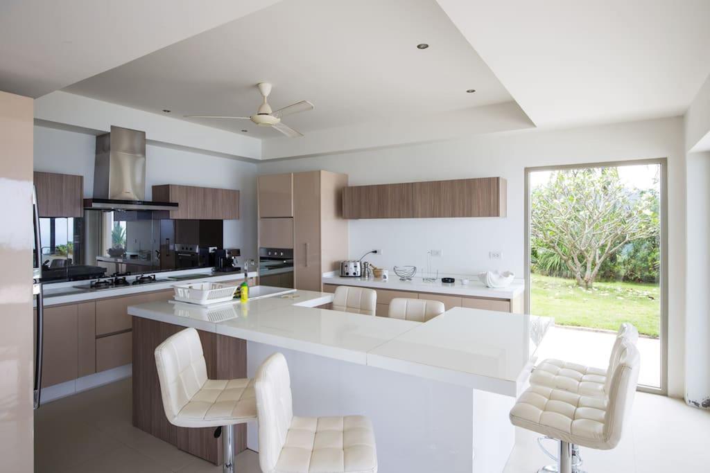 Villa 5 Bedroom Sea View Bang Por Sdv205-by Samui Dream